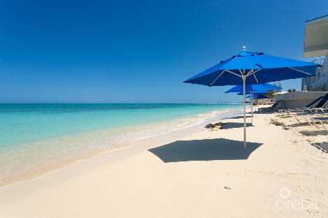 Cayman reef resort beachfront condo